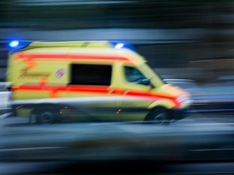 Ein Krankenwagen im Einsatz.