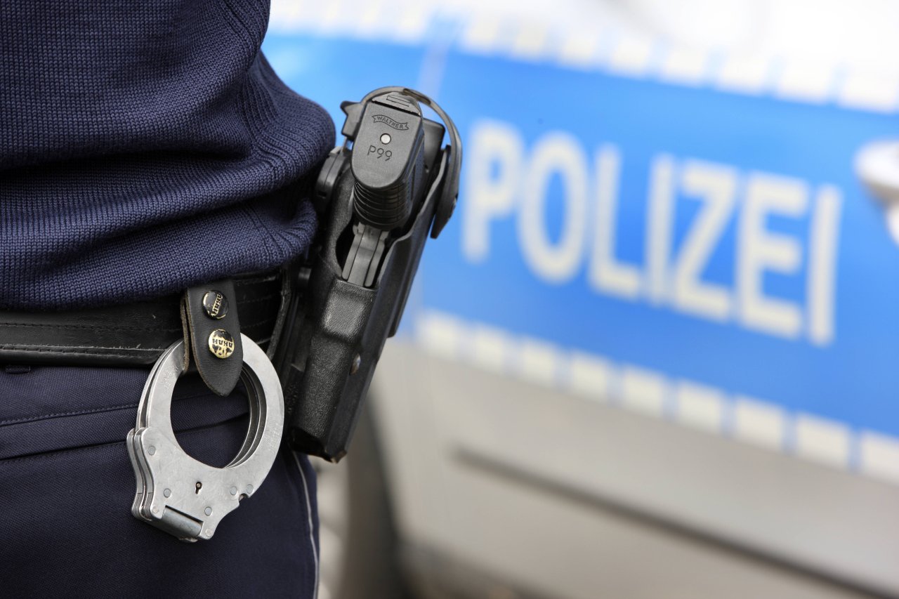 Thüringer Polizist bedroht Frau mit Waffe – und erschießt sich selbst ...