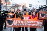 Letzte Generation: Aktivisten der Gruppe wollten den Weihnachtsgottesdienst der ARD crashen. Die Aktion verlief anders als geplant!