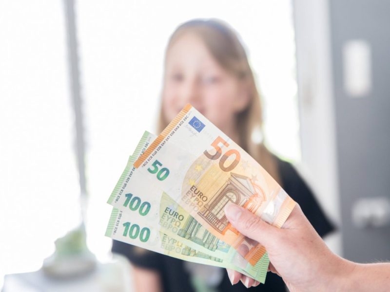 Kinderzuschlag: Eltern lassen viel Geld liegen – 60 Prozent verpennen ihre Chance