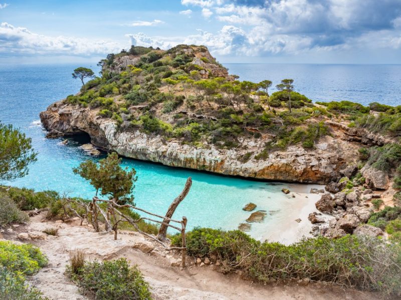 Urlaub auf Mallorca: An diesem Strand stehst du ewig an – und bekommst trotzdem keinen Platz
