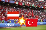 Bereits vor Anpfiff der Partie Österreich - Türkei sind die Gemüter ordentlich erhitzt. Die türkischen Fans sind völlig außer sich.