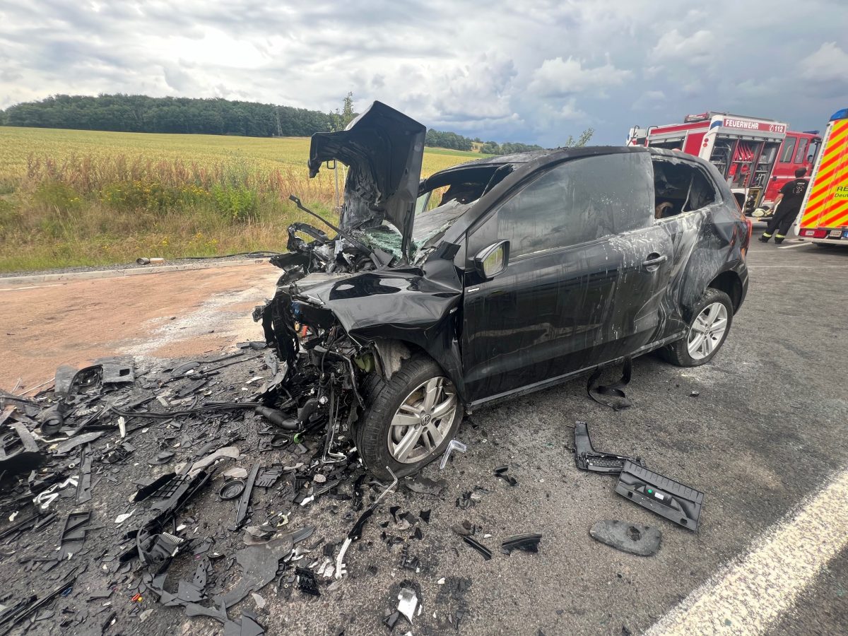Thüringen: Tödlicher Frontal-Crash! Mann erliegt seinen Verletzungen