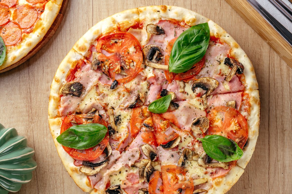 Vacanze in Italia: una celebrità vende pizza per quasi 70 euro – panettiere scioccato