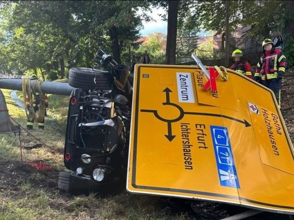 Thüringen: Mann crasht Retro-Karre – Und verursacht dabei 150.000 Euro Schaden