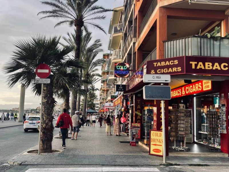 Urlaub auf Mallorca: Ich war an der Playa einkaufen – und machte große Augen