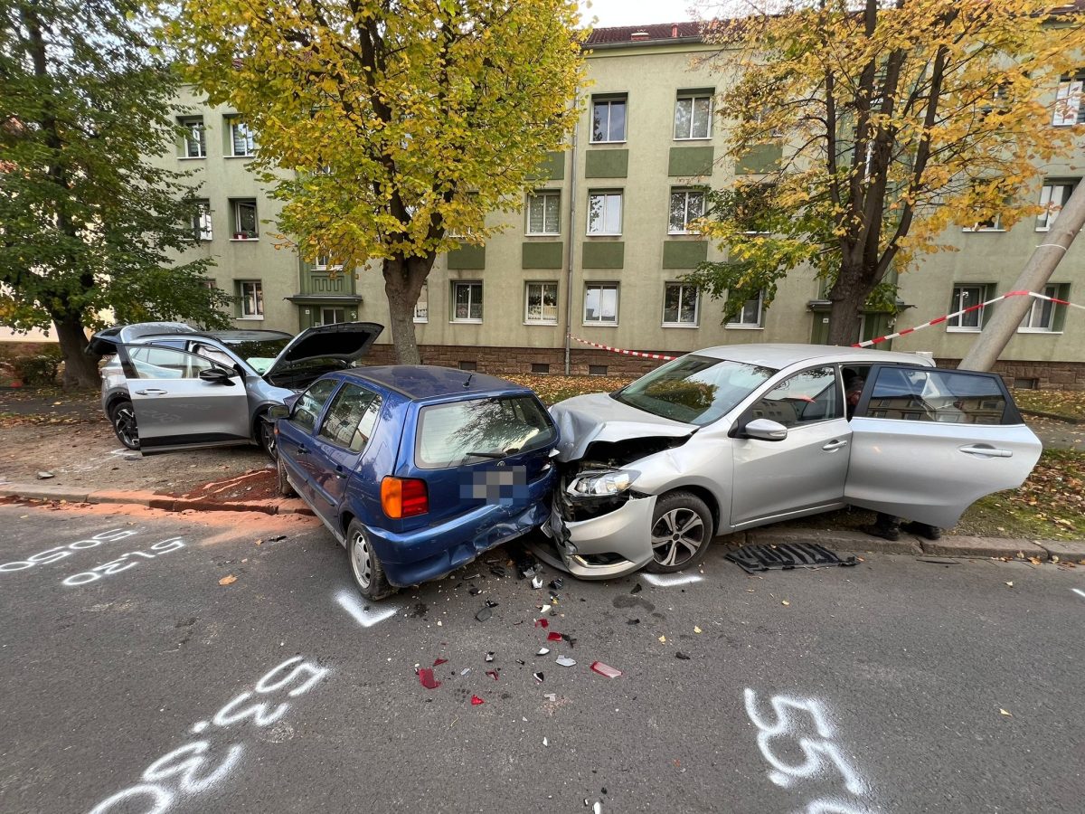 Thüringen: Dreier-Crash in Sondershausen – Unfallfahrer stirbt im Krankenhaus