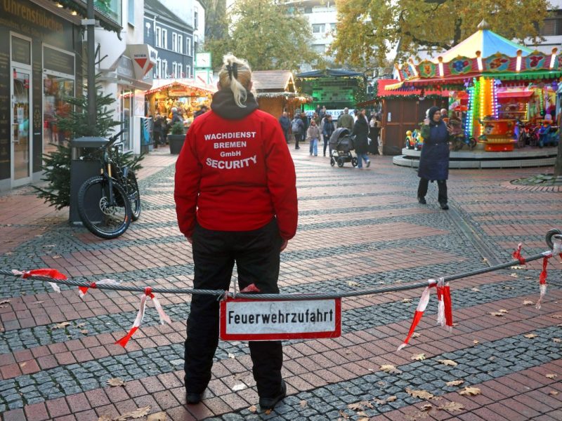 Weihnachtsmarkt muss Besucher abweisen – Adventszeit fällt komplett ins Wasser