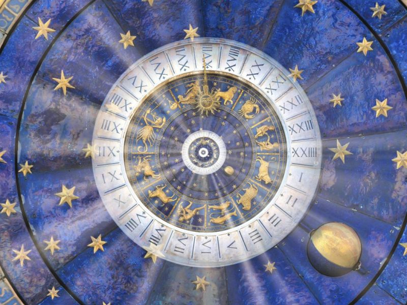 Horoskop: Zeit für einen Neuanfang – für diese zwei Sternzeichen schlägt die Stunde