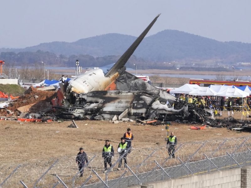 Südkorea: Flugzeug-Notlandung nimmt fürchterliches Ende – wohl 179 Tote