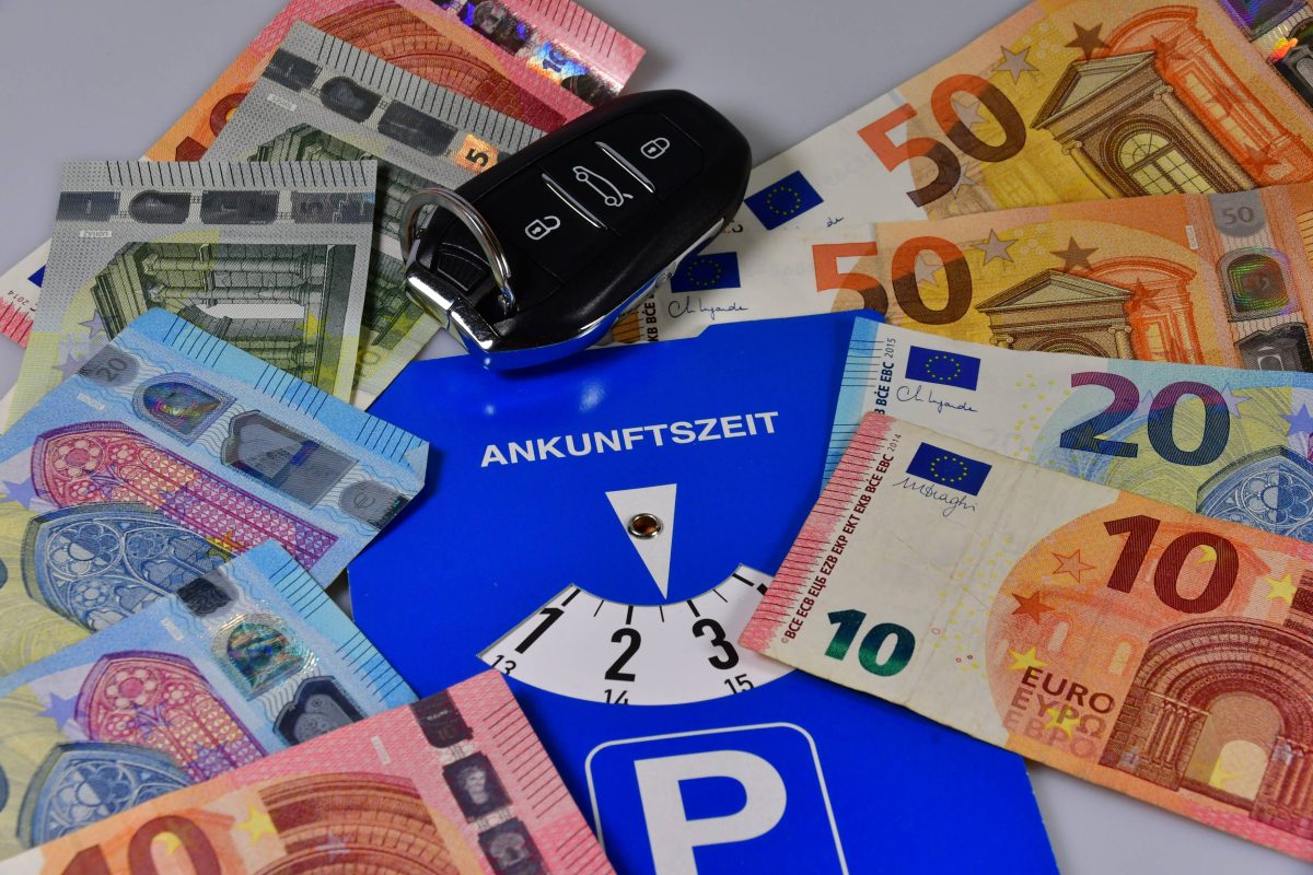 Geld im Straßen-Verkehr