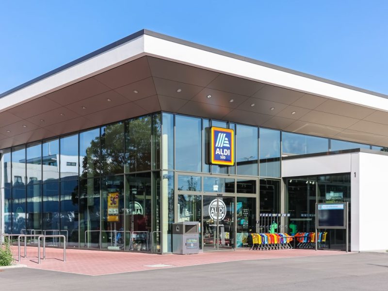 Aldi: Jetzt kommt raus, was Mitarbeiter verdienen – Zahlen sorgen für Staunen