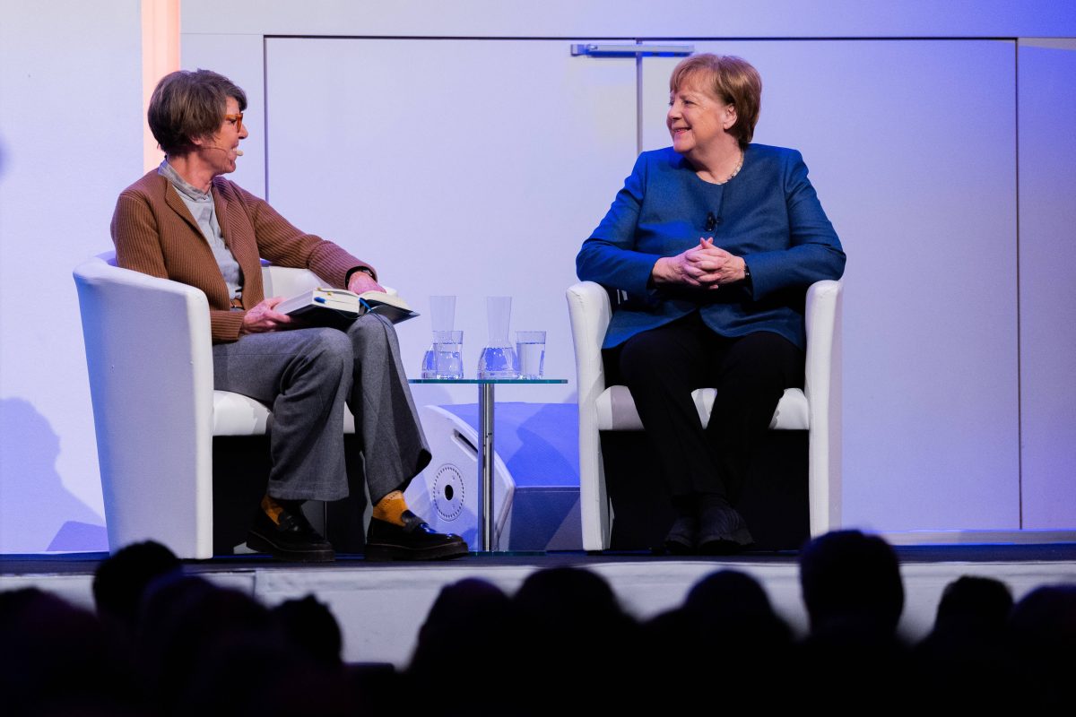 Bettina BÃ¶ttinger und Angela Merkel