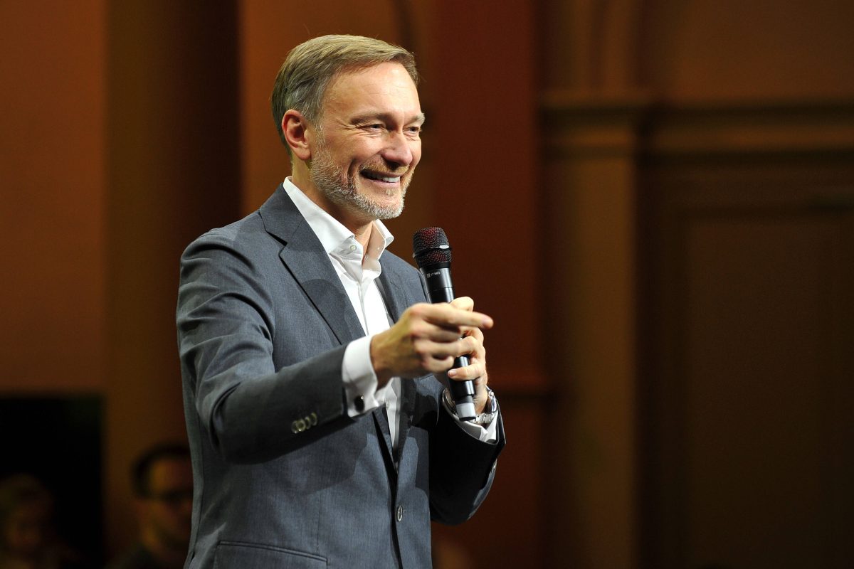 Christian Lindner spricht von einer VerÃ¤nderung der Republik, sollte es die FDP in die Regierung schaffen.