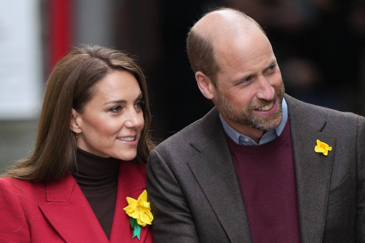 Kate Middleton und Prinz William verstoÃŸen gegen das Protokoll.